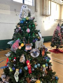 Featured image of article: SMS 6th Grade Holiday Tree